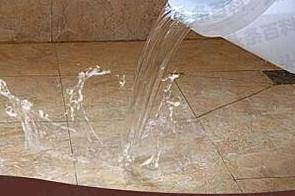青县漏水维修 免砸砖防水材料该如何施工
